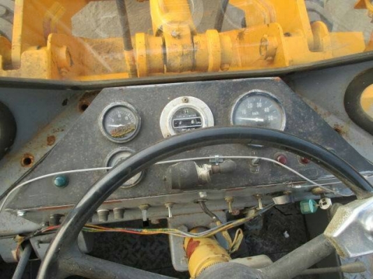 ขายด่วนรถยกตักเอวอ่อนมิสซูHL707 ตักยก2.5ตันยกสูง3เมตรรถขับเคลื่อน4ล้อรถนอกเพื่งนำเข้ามายังไม่เคยใช้งานในเมืองไทยเลย