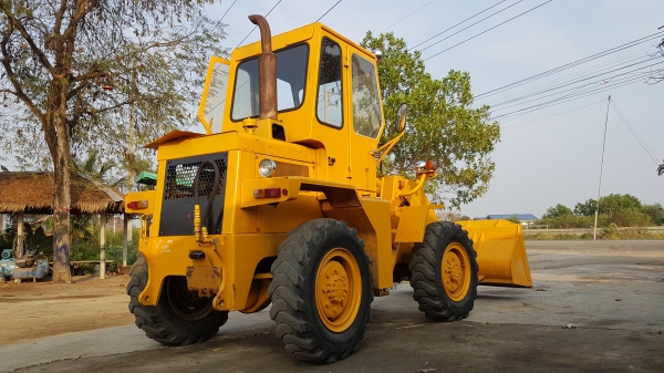 ขายด่วนรถยกตักเอวอ่อนมิสซูHL707 ตักยก2.5ตันยกสูง3เมตรรถขับเคลื่อน4ล้อรถนอกเพื่งนำเข้ามายังไม่เคยใช้งานในเมืองไทยเลย