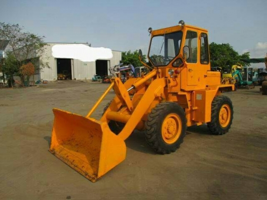 ขายด่วนรถยกตักเอวอ่อนมิสซูHL707 ตักยก2.5ตันยกสูง3เมตรรถขับเคลื่อน4ล้อรถนอกเพื่งนำเข้ามายังไม่เคยใช้งานในเมืองไทยเลย