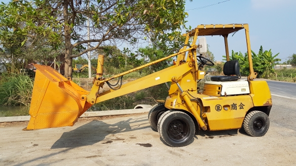 ขายด่วนรถตักยกดีเซลTOYOTA4FD15ตักยก1.5ตันยกสูง3.5เมตรยางหน้าคู้รถนอกเพื่งนำเข้ามายังไม่เคยใช้งานในเมืองไทยเลย