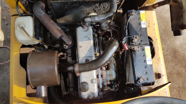 ขายด่วนรถตักยกดีเซลTOYOTA4FD15ตักยก1.5ตันยกสูง3.5เมตรยางหน้าคู้รถนอกเพื่งนำเข้ามายังไม่เคยใช้งานในเมืองไทยเลย