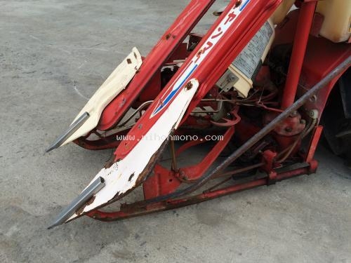 ราคาพิเศษ!! รถเกี่ยวข้าวเดินตามYANMAR YB302 ราคา : 12,000 บาท รหัสสินค้า : 80904407 www.nihonmono.com