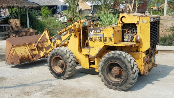 ขายด่วนรถยกตักเอวอ่อนมีสซูHL703 ตักยก1.2ตันยกสูง3เมตรรถขับเคลื่อน4ล้อรถนอกเพื่งนำเข้ามายังไม่เคยใช้งานในเมืองไทยเลย