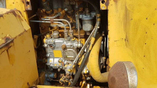 ขายด่วนรถยกตักเอวอ่อนมีสซูHL703 ตักยก1.2ตันยกสูง3เมตรรถขับเคลื่อน4ล้อรถนอกเพื่งนำเข้ามายังไม่เคยใช้งานในเมืองไทยเลย