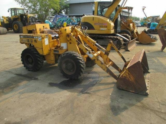 ขายด่วนรถยกตักเอวอ่อนมีสซูHL703 ตักยก1.2ตันยกสูง3เมตรรถขับเคลื่อน4ล้อรถนอกเพื่งนำเข้ามายังไม่เคยใช้งานในเมืองไทยเลย