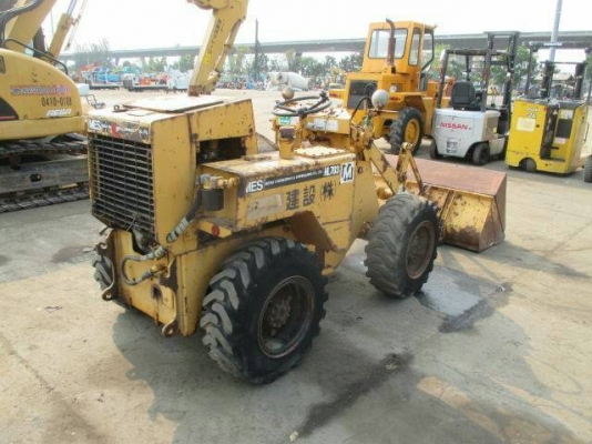 ขายด่วนรถยกตักเอวอ่อนมีสซูHL703 ตักยก1.2ตันยกสูง3เมตรรถขับเคลื่อน4ล้อรถนอกเพื่งนำเข้ามายังไม่เคยใช้งานในเมืองไทยเลย