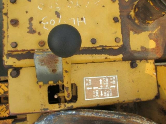 ขายด่วนรถยกตักเอวอ่อนมีสซูHL703 ตักยก1.2ตันยกสูง3เมตรรถขับเคลื่อน4ล้อรถนอกเพื่งนำเข้ามายังไม่เคยใช้งานในเมืองไทยเลย