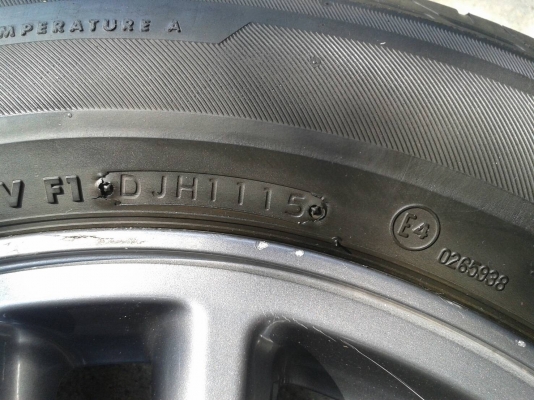 ล้ออีสุ ขอบ16นิ้ว6รู พร้อมยาง ชุดนี้ ราคา 5900 บาท