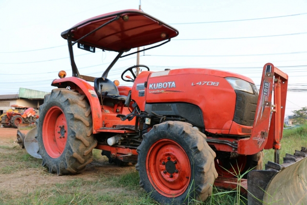 ขายรถไถ KUBOTA L4708 ขนาด 47 แรงม้า 2เพลา แถมดันหน้า และผาน 3 ราคา 350,000 มีรถขนส่งบริการขนส่งทั่วไทย สามย่านแทรคเตอร์ อ.แกลง จ.ระยอง 0818618678,0899347475 https://www.facebook.com/DC-Tractor-Rayong-3071545327&hellip;/shop&hellip; id line=081-8618678 id