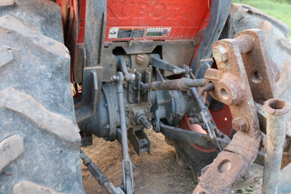 ขายรถไถ KUBOTA L4708 ขนาด 47 แรงม้า 2เพลา แถมดันหน้า และผาน 3 ราคา 350,000 มีรถขนส่งบริการขนส่งทั่วไทย สามย่านแทรคเตอร์ อ.แกลง จ.ระยอง 0818618678,0899347475 https://www.facebook.com/DC-Tractor-Rayong-3071545327&hellip;/shop&hellip; id line=081-8618678 id