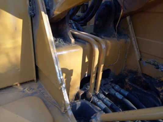 KOMATSU PC100-1
