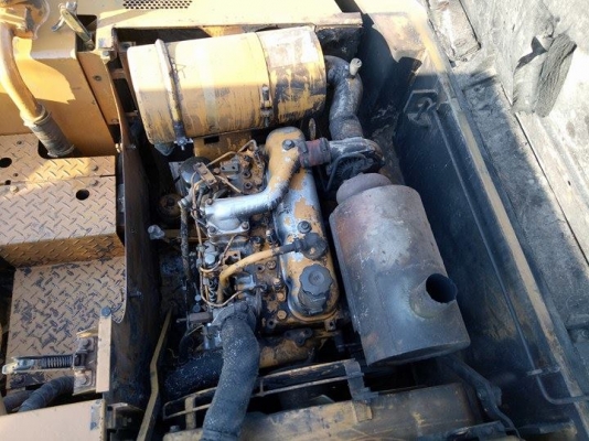 KOMATSU PC100-1