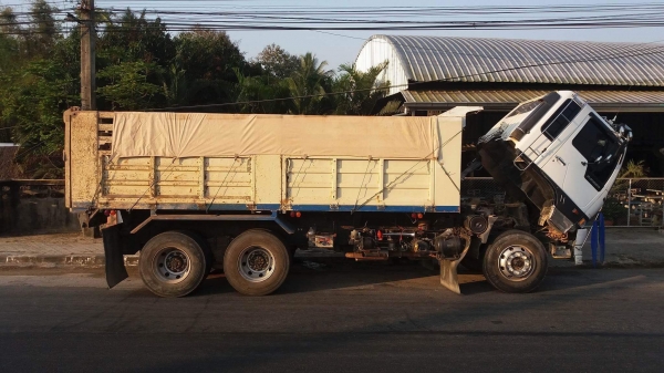 &quot;880,000&quot;ขายสิบล้อดั้ม3mปี44