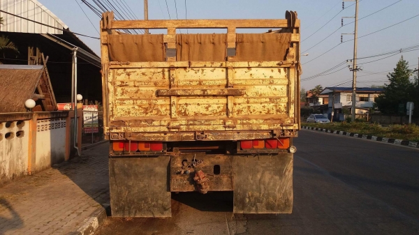&quot;880,000&quot;ขายสิบล้อดั้ม3mปี44