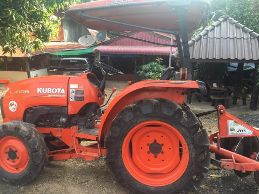 ขาย kubota L3008 อุปกรณ์ใบดันหน้าพร้อมผานหลัง รถสวยๆเดิมๆ