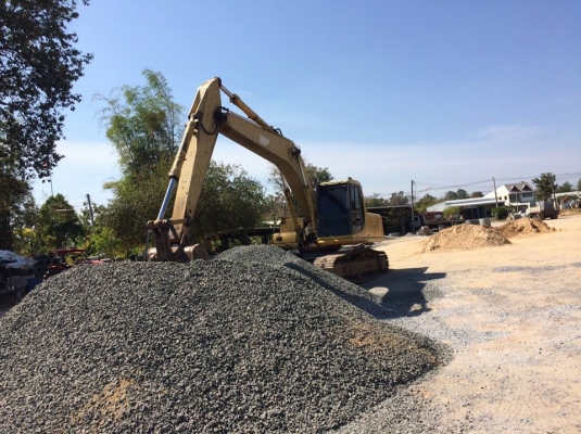 ขายรถขุดแบ็คโค KOMATSU PC200-6 เอกสารเล่มทะเบียน ไฟฟ้าเต็ม เอกสารเล่มทะเบียน ช่วงล่างดี เครื่องฟิตใหม่ ยอดจัด4-5แสน