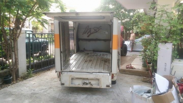 ขายพ่วงครับ เหมาะสำหรับ บรรทุกอุปกรณ์ ช่าง ทำเป็นรถเซอร์วิส foodtruck รถนอน รถขายของ ขนาดตู้ ยาว 2.4เมตร กว้าง 1.42 สูง 1.3เมตร ราคา 35000บาท สนใจสอบถามได้ครับ