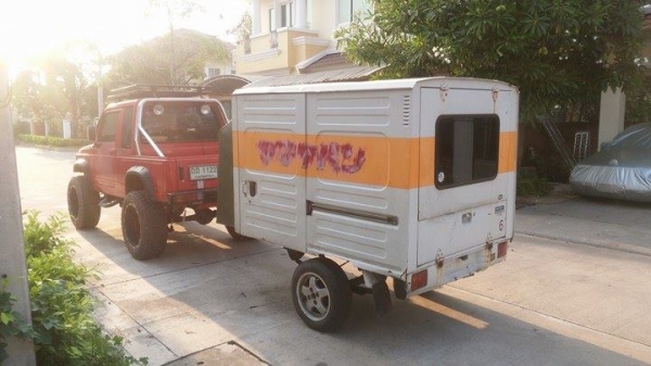 ขายพ่วงครับ เหมาะสำหรับ บรรทุกอุปกรณ์ ช่าง ทำเป็นรถเซอร์วิส foodtruck รถนอน รถขายของ ขนาดตู้ ยาว 2.4เมตร กว้าง 1.42 สูง 1.3เมตร ราคา 35000บาท สนใจสอบถามได้ครับ