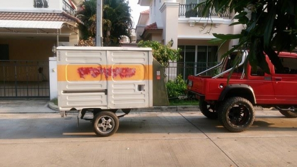 ขายพ่วงครับ เหมาะสำหรับ บรรทุกอุปกรณ์ ช่าง ทำเป็นรถเซอร์วิส foodtruck รถนอน รถขายของ ขนาดตู้ ยาว 2.4เมตร กว้าง 1.42 สูง 1.3เมตร ราคา 35000บาท สนใจสอบถามได้ครับ