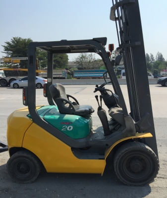 รถยก_KOMATSU FD20-16 เสายกสูง 4 เมตร งายกยาว1.50เมตร T.0894071471