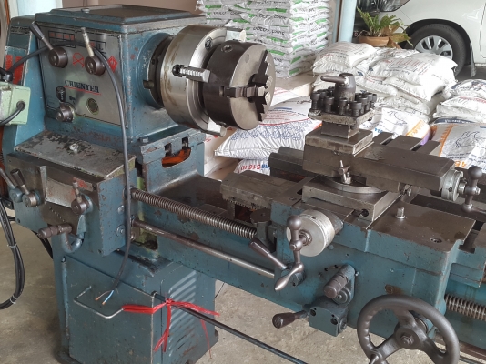 เครื่องกลึง 6 ฟุต 2 เพลา เกียร์บล็อก ไฟบ้าน 220 v.มิตซู 3 แรง พร้อมใช้งาน 65,000