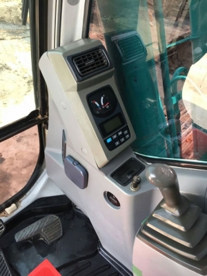 ขายรถแบคโฮ ( มี 2 คัน )KOBELCO SK200 MARK- 6 YN09 1 คัน + CAT 320D ทำงาน 6,XXX กว่าชั่วโมง 1 คัน