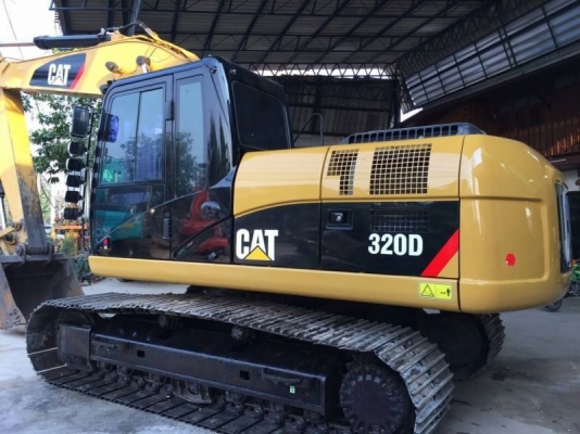 ขายรถแบคโฮ ( มี 2 คัน )KOBELCO SK200 MARK- 6 YN09 1 คัน + CAT 320D ทำงาน 6,XXX กว่าชั่วโมง 1 คัน