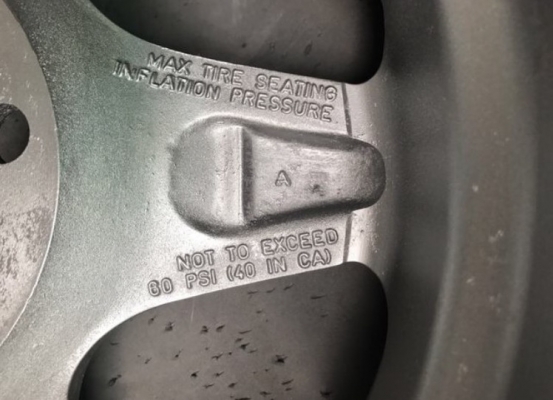 ล้อแม็ก 4 รู 114 ขอบ 15