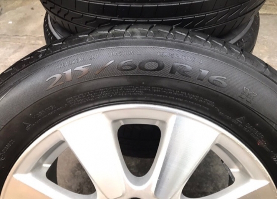 ยาง Michelin 215-60-16 ปี 13 ยาง Michelin 215-60-16 ปี 13