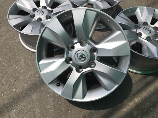 ล้อโตโยต้า รี โว่ ขอบ17 ป้ายแดง