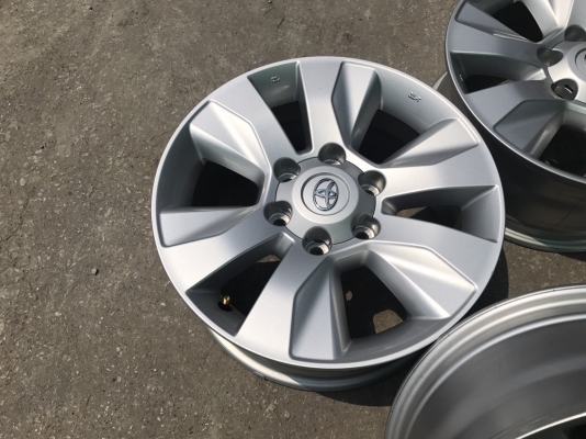 ล้อโตโยต้า รี โว่ ขอบ17 ป้ายแดง