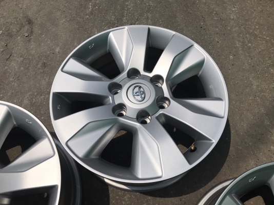 ล้อโตโยต้า รี โว่ ขอบ17 ป้ายแดง