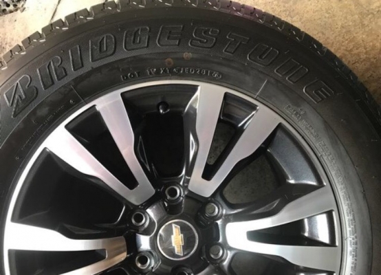 ล้อแม็กป้ายแดงขอบ18 6รู139 พร้อมยางบริดสโตนป้ายแดง 265-60-18