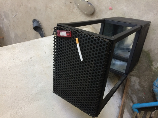 ที่เขี่ยบุหรี่ งานเหล็ก ที่เขี่ยบุหรี่ งานเหล็ก