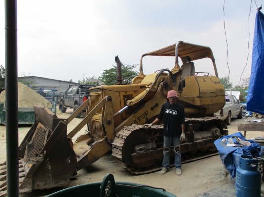 ขาย komatsu D50S  230000  โทรมา