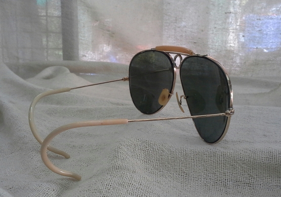 แว่นตาอเมริกันโกลด์ฟิลด์ - ศูนย์ใหญ่ 'ราชันย์แห่งเรย์-แบน' ตัวจริง ! Vintage B&L RAY-BAN USA 10K บิ๊กไซซ์ แว่นตาอเมริกันโกลด์ฟิลด์ - ศูนย์ใหญ่ 'ราชันย์แห่งเรย์-แบน' ตัวจริง ! Vintage B&L RAY-BAN USA 10K บิ๊กไซซ์