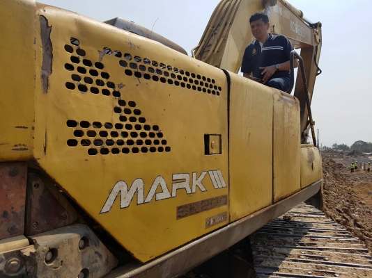 ขายรถแบคโฮ KOBELCO SK200-/// เอกสารอินวอย ระบบไฟไม่เต็ม ซีเรียลสูงเก๋งเทา ราคา 550000