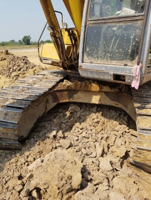 ขายรถแบคโฮ KOBELCO SK200-/// เอกสารอินวอย ระบบไฟไม่เต็ม ซีเรียลสูงเก๋งเทา ราคา 550000