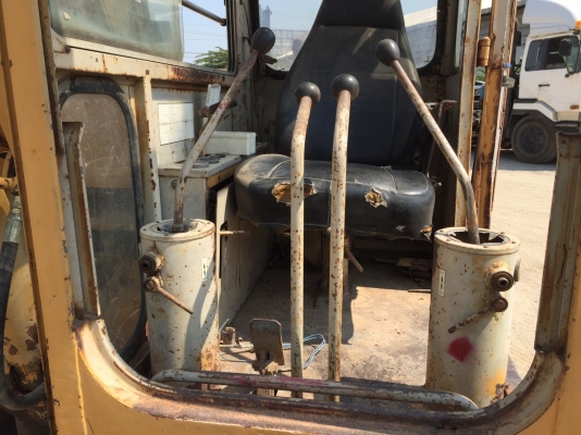 ขายรถแบคโฮ KOMATSU 12HT-2 ให้บุ้งกี๋อย่างเดียว ราคา 300000