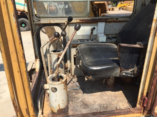 ขายรถแบคโฮ KOMATSU 12HT-2 ให้บุ้งกี๋อย่างเดียว ราคา 300000