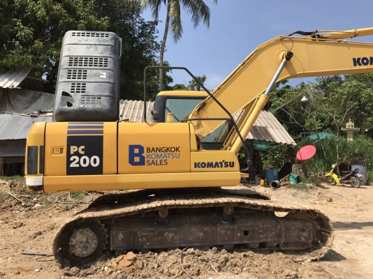 ขายรถแบคโฮ KOMATSU PC200-7 เอกสารเล่ม ไมล์ 7000 ชม.ราคา 1750000