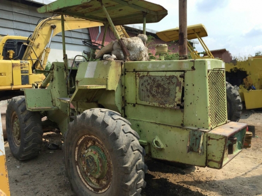 ขายรถตักล้อยาง CAT 910 ราคา 400000