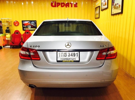 Mercedes Benz E200 NGT วิ่งน้อย สวยมากคะคันนี้ บอกเลย Mercedes Benz E200 NGT วิ่งน้อย สวยมากคะคันนี้ บอกเลย