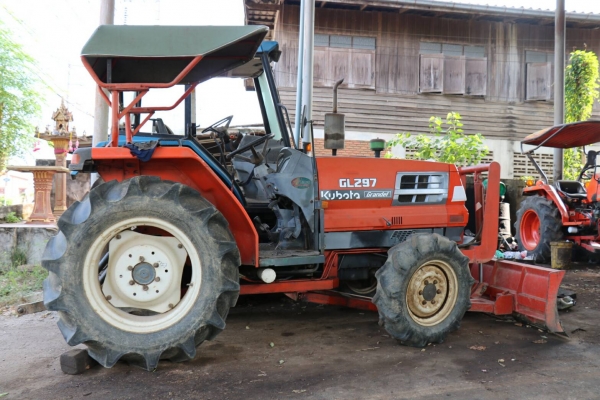 ขายรถไถ KUBOTA GL295 2เพลา 29 แรงม้า แถมดันหน้า ราคา 118,000 มีรถขนส่งบริการขนส่งทั่วไทย สามย่านแทรคเตอร์ อ.แกลง จ.ระยอง 0818618678,0899347475 https://www.facebook.com/DC-Tractor-Rayong-3071545327…/shop… id line=081-8618678 id line=089-9347 ขายรถไถ KUBOTA GL295 2เพลา 29 แรงม้า แถมดันหน้า ราคา 118,000 มีรถขนส่งบริการขนส่งทั่วไทย สามย่านแทรคเตอร์ อ.แกลง จ.ระยอง 0818618678,0899347475 https://www.facebook.com/DC-Tractor-Rayong-3071545327…/shop… id line=081-8618678 id line=089-9347