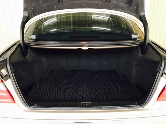 Mercedez BenZ E240 รถบ้านแท้ๆ สภาพอย่างสวยคะ มาดูก่อนเลยจ้า