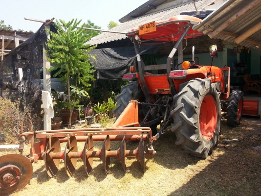 ขายรถไถ L4708 ปี54 อุปกรณ์ครบ ดันหน้า ผานหลัง โรตารี่ เอกสารพร้อมโอน ราคา350,000 สนใจโทร 090-8588220คุณนะ 093-3258446คุณบิว เว็บไซต์ส่วนตัว www.narong2truck.com www.truck.in.th/498 ID: narong498 ID: 0933258446 เพจ Facebook ณรงค์ ซื้อขายรถมือสอง กลุ่ม Face