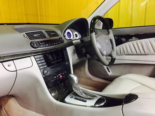 Merceses Benz E240 Top สุด รถสวย จัด จัด บอกเลยคะ อย่าช้า