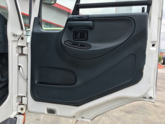 หัวเก๋ง NISSAN ปลาวาฬ หน้าV