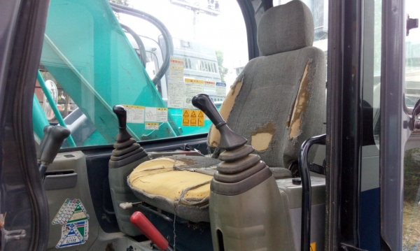 KOBELCO SK135SR YY04 รถเก่านอก100\%