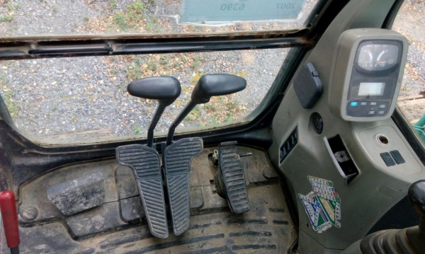 KOBELCO SK135SR YY04 รถเก่านอก100\%